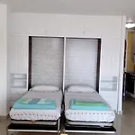 Modern With Sea View In 50 M² Chic Retreat 公寓 阿罗纳