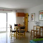 Modern With Sea View In 50 M² Chic Retreat 阿罗纳